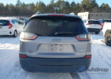 2019 Jeep Cherokee Latitude 4X4 from USA, damaged, VIN 1C4PJMCX7KD125357